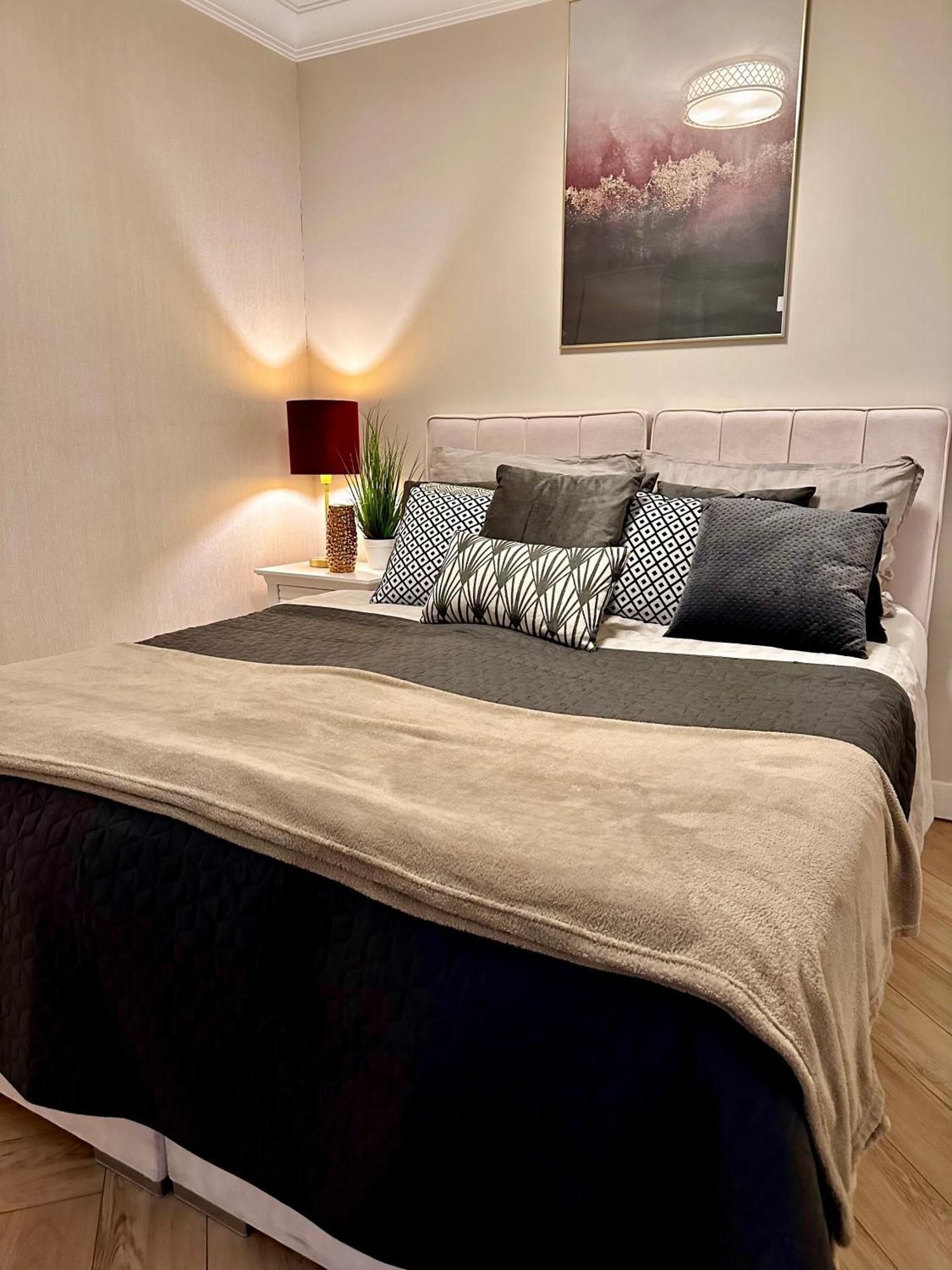 Apartamenty Kielce- Apartament Rubin Przy Zalew Kielecki, Faktura, Parking, Centrum 외부 사진
