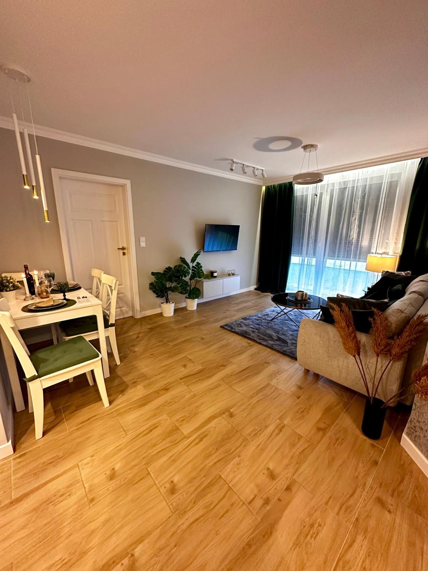 Apartamenty Kielce- Apartament Rubin Przy Zalew Kielecki, Faktura, Parking, Centrum 외부 사진